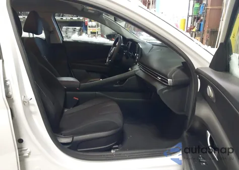 2022 Hyundai Elantra Sel z USA, uszkodzony, nr VIN 5NPLM4AG1NH064675